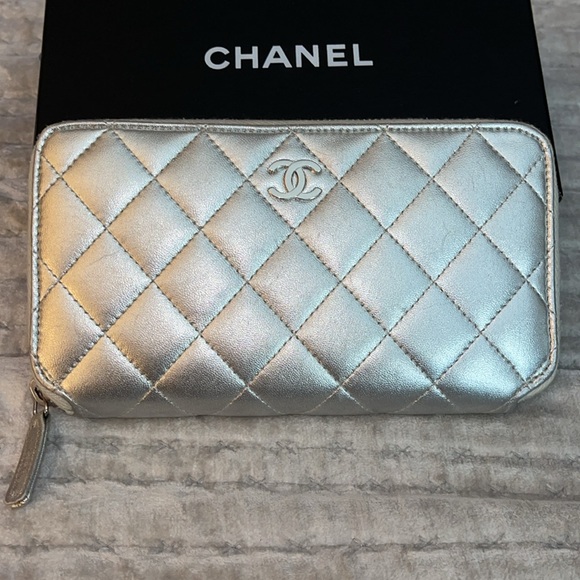 Preloved Chanel silver wallet great condition has some scuff marks . - Picture 3 of 14